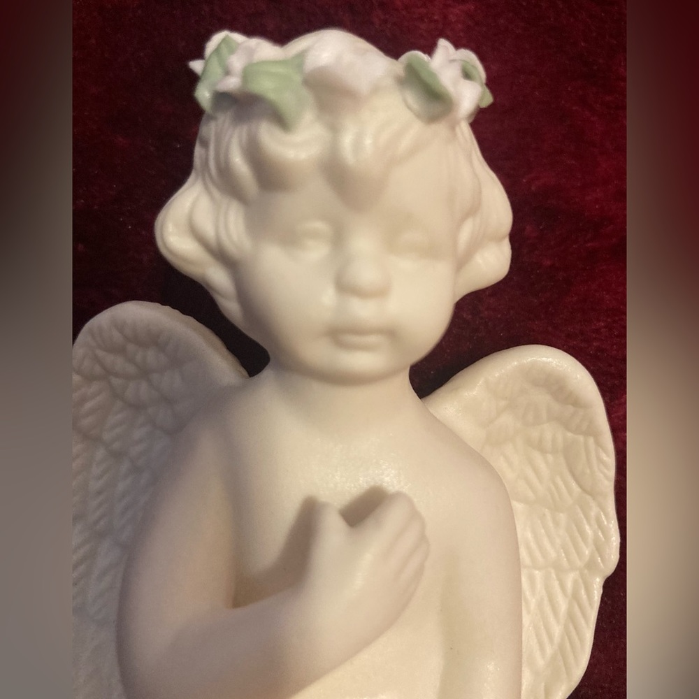 Angel - Picture 2 of 5